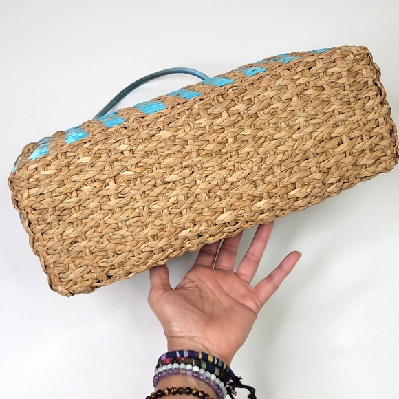 ESPRIT Large Woven Straw Tote Purse - Picture 15 of 17